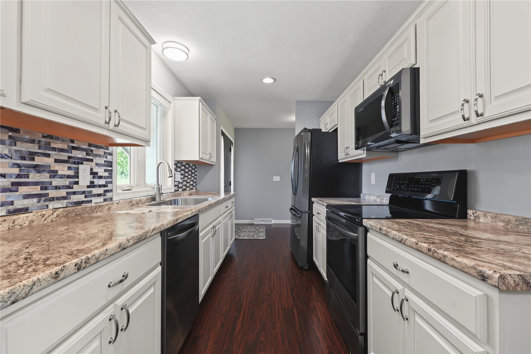 102 El Camino Real Monticello IA 52310