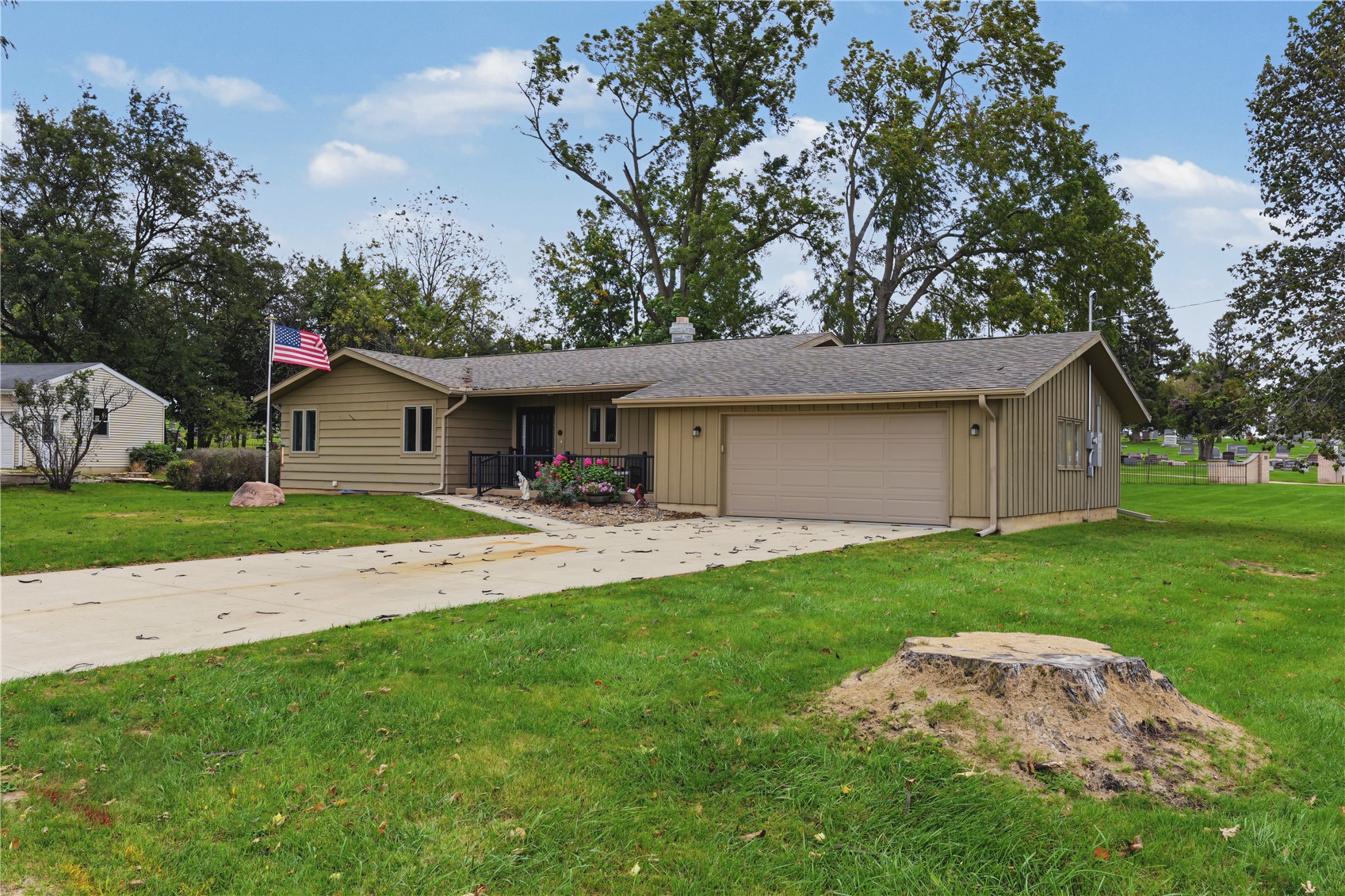 102 El Camino Real Monticello IA 52310