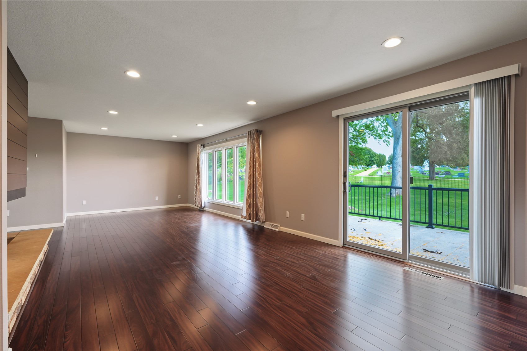 102 El Camino Real Monticello IA 52310