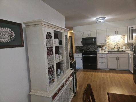 1506 Sunset Drive Belle Plaine IA 52208