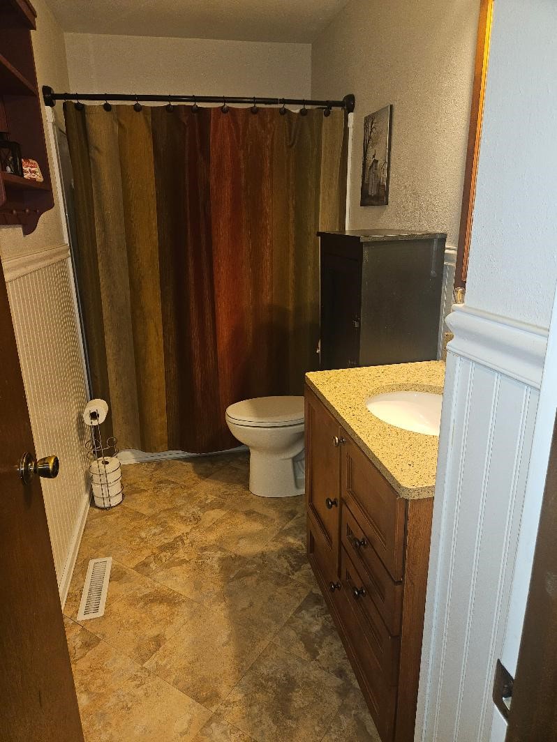 1506 Sunset Drive Belle Plaine IA 52208