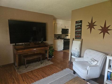 1506 Sunset Drive Belle Plaine IA 52208