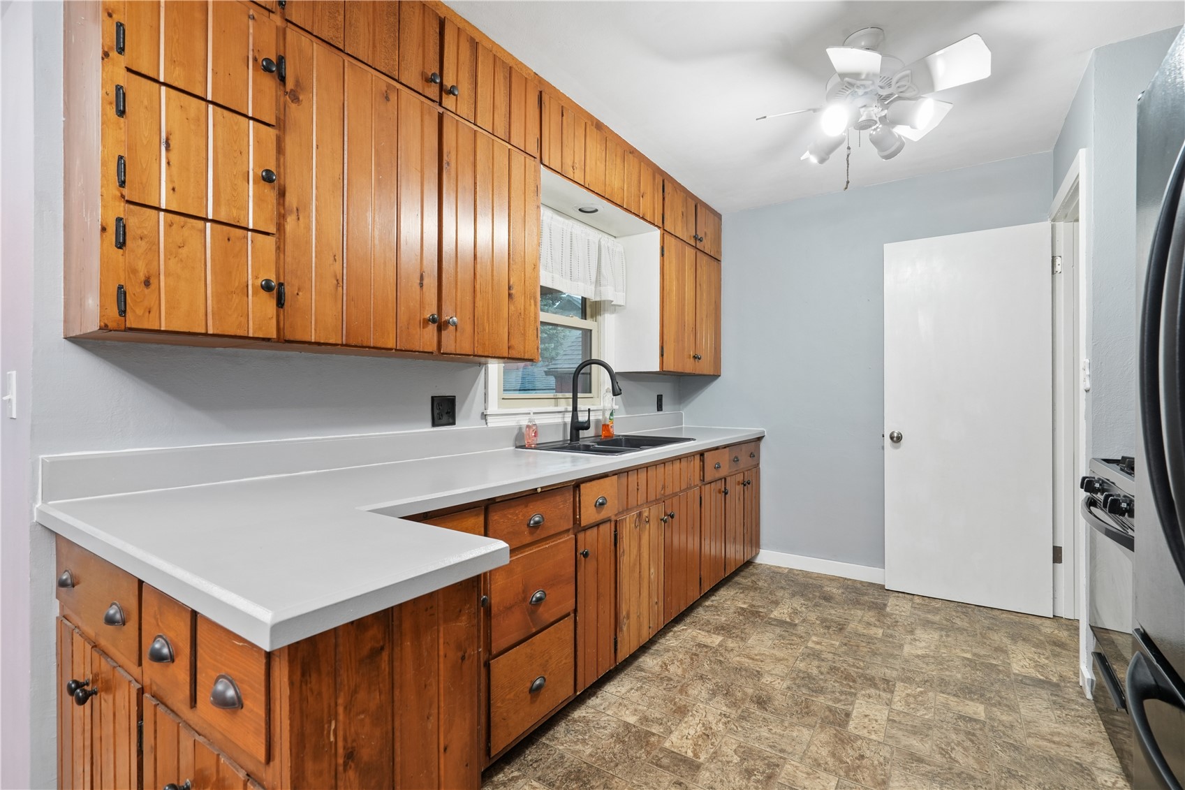 325 3rd Street S Coggon IA 52218