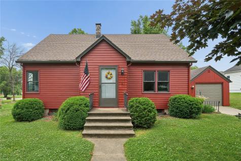 325 3rd Street S Coggon IA 52218
