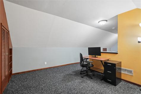 325 3rd Street S Coggon IA 52218