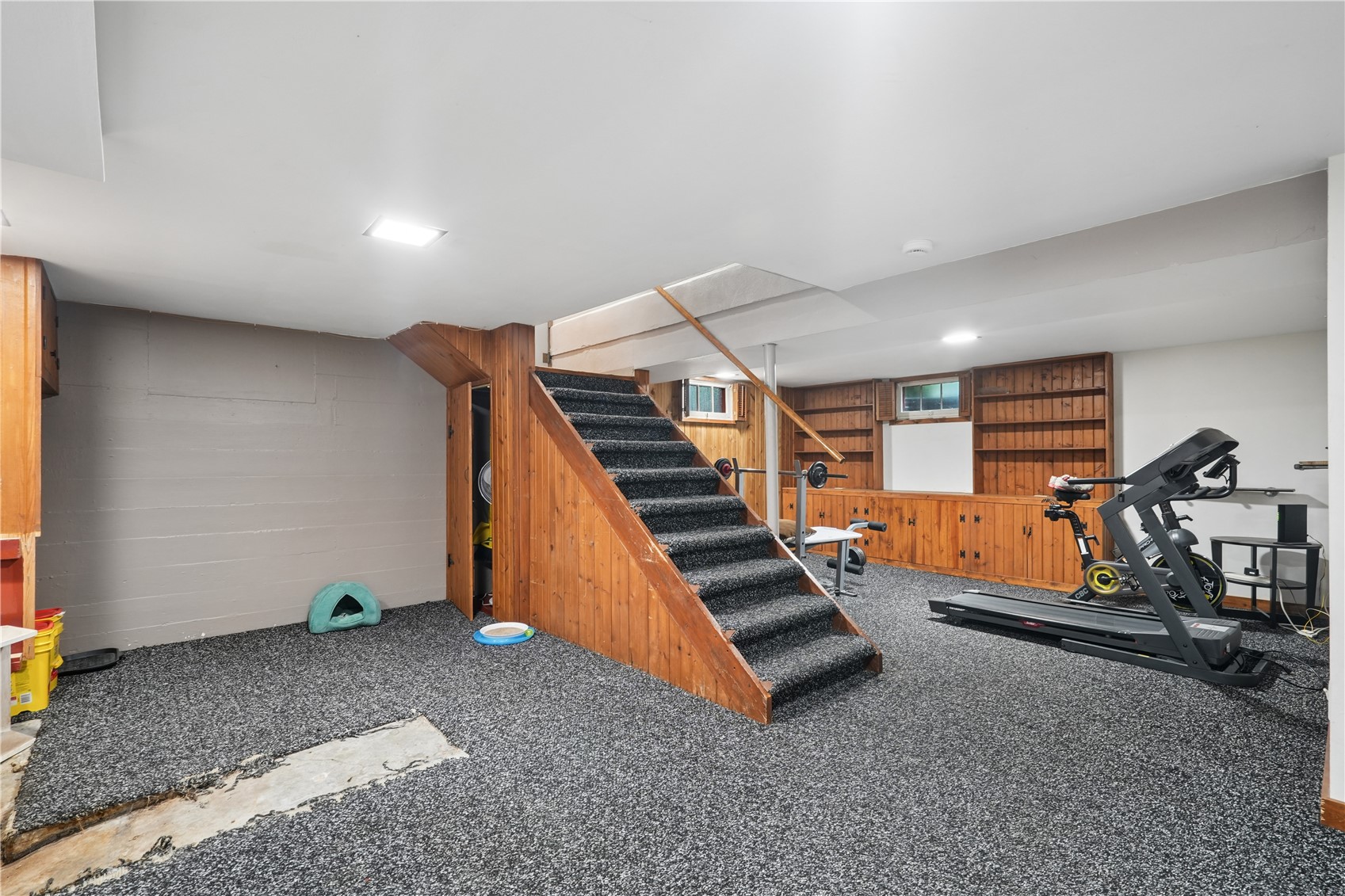 325 3rd Street S Coggon IA 52218