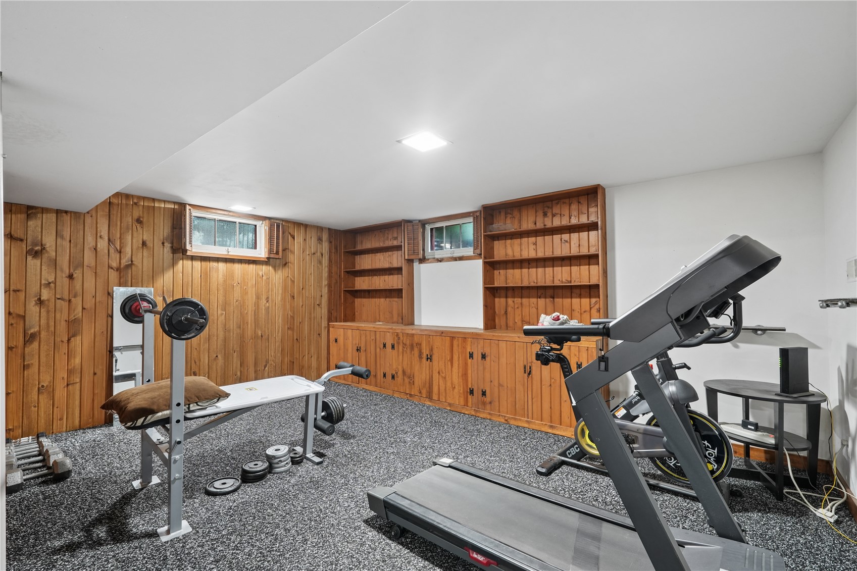 325 3rd Street S Coggon IA 52218
