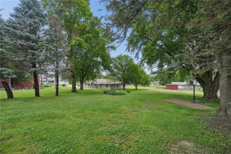 325 3rd Street S Coggon IA 52218
