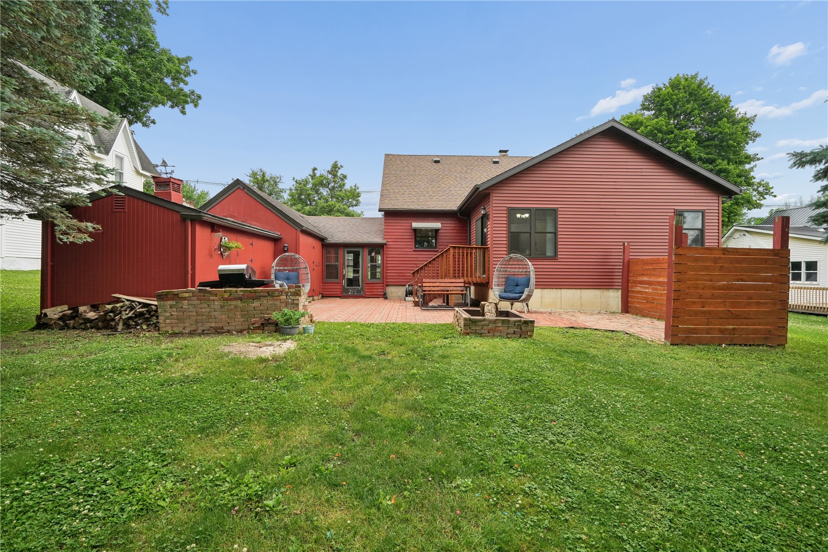 325 3rd Street S Coggon IA 52218