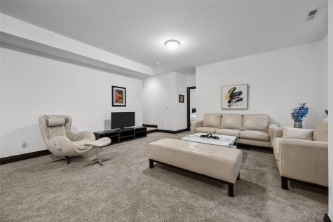 2856 Ash Street Coralville IA 52241
