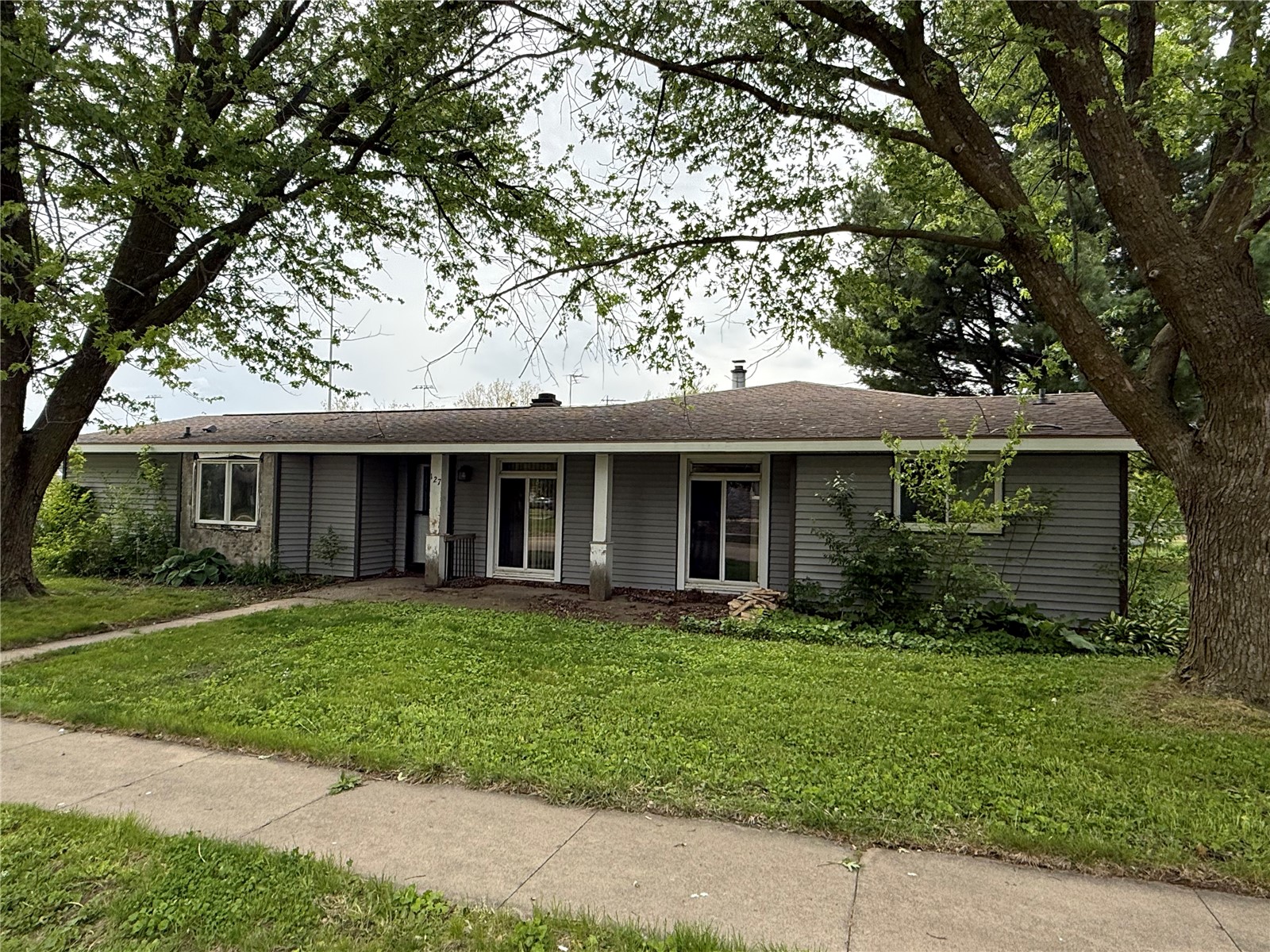 127 S Monroe Street Lisbon IA 52253