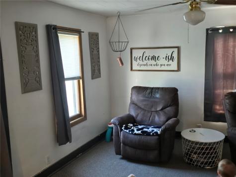202 15th Street Belle Plaine IA 52208