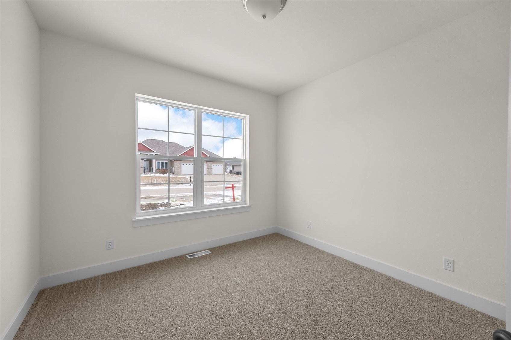 7052 Stags Leap Marion IA 52302