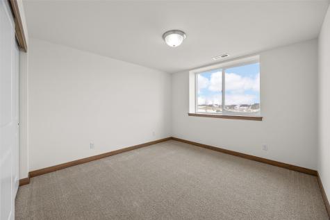 7052 Stags Leap Marion IA 52302
