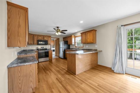 755 Deerfield Ddr Marion IA 52302