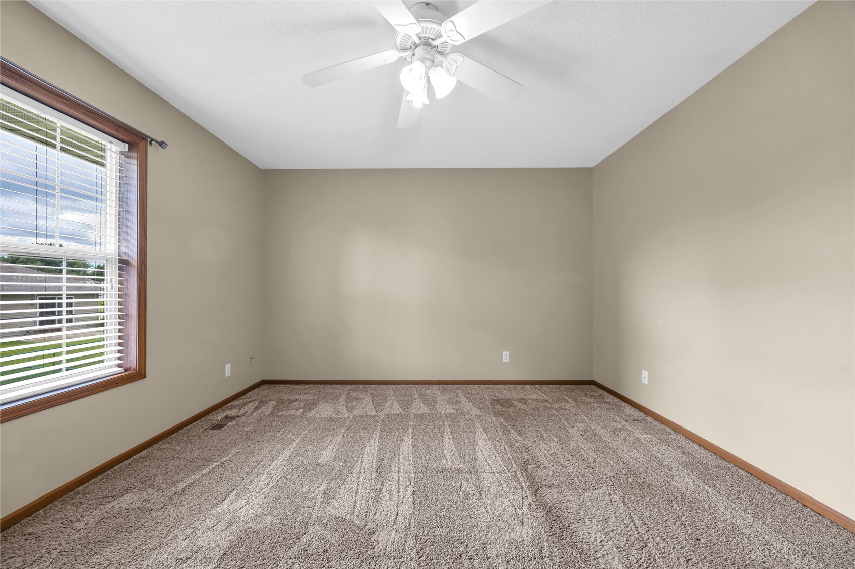 755 Deerfield Ddr Marion IA 52302