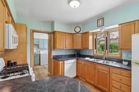 1241 29th Street NE Cedar Rapids IA 52402