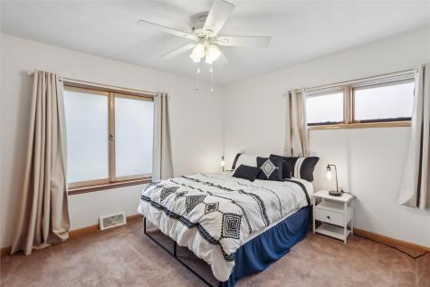 1241 29th Street NE Cedar Rapids IA 52402