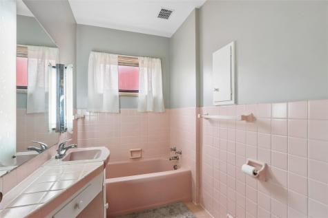 1241 29th Street NE Cedar Rapids IA 52402