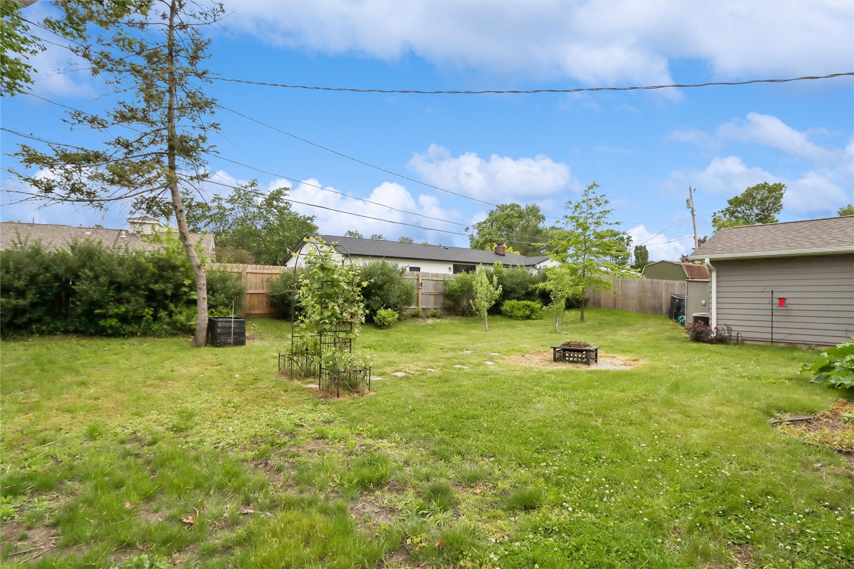1241 29th Street NE Cedar Rapids IA 52402