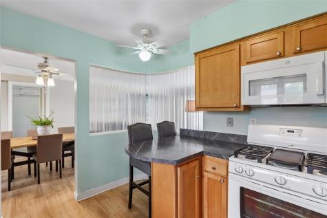 1241 29th Street NE Cedar Rapids IA 52402