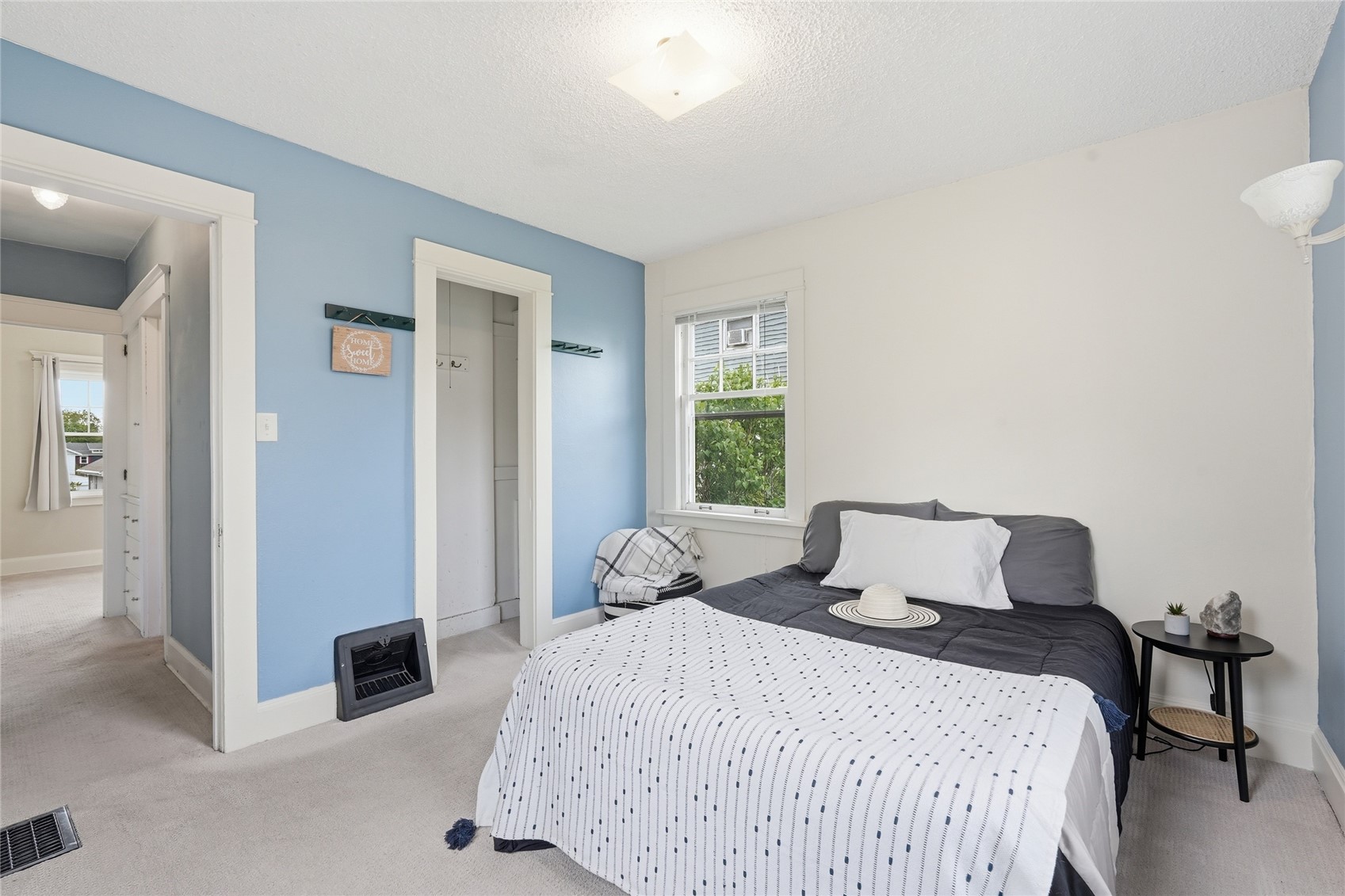 1614 J Avenue NE Cedar Rapids IA 52402