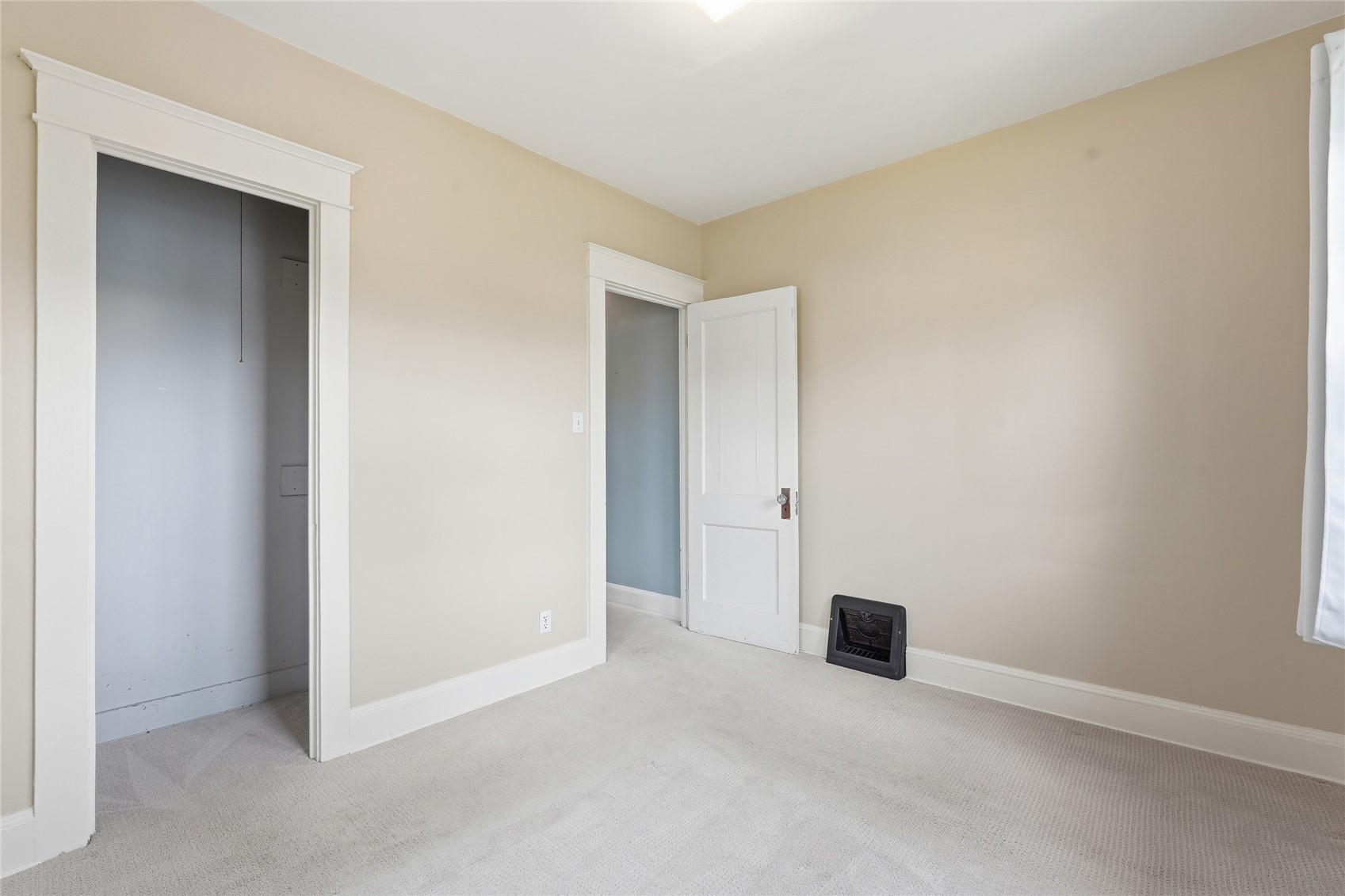 1614 J Avenue NE Cedar Rapids IA 52402