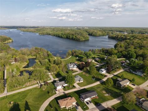 1730 Parkside Drive NE Solon IA 52333