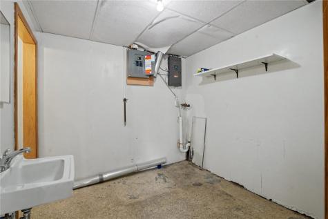 1021 Norwood Drive SE Cedar Rapids IA 52403