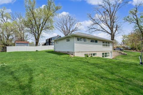1021 Norwood Drive SE Cedar Rapids IA 52403