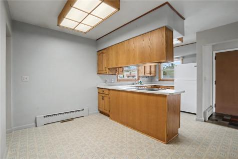 1021 Norwood Drive SE Cedar Rapids IA 52403