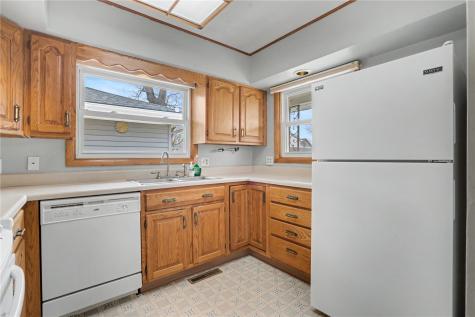 1021 Norwood Drive SE Cedar Rapids IA 52403