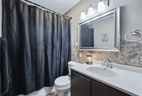 1015 Norwood Drive SE Cedar Rapids IA 52403