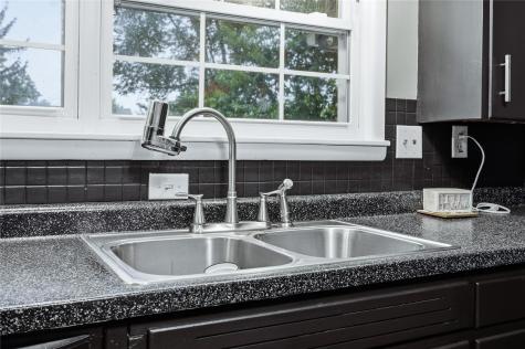 1015 Norwood Drive SE Cedar Rapids IA 52403