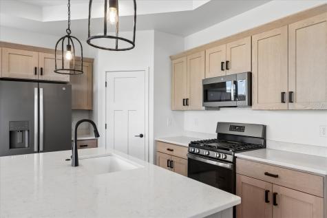 1010 Linden Lane Ely IA 52227