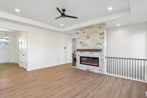 1010 Linden Lane Ely IA 52227