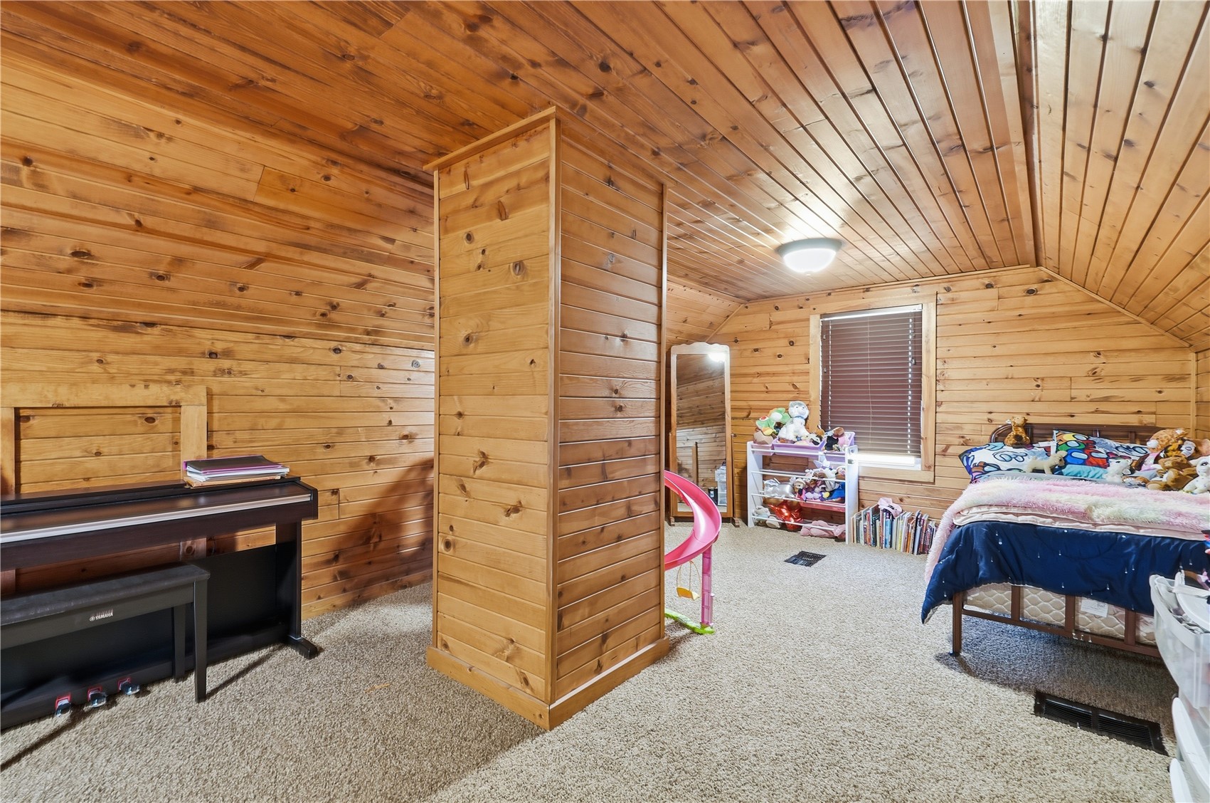 506 1st Street E Newhall IA 52315