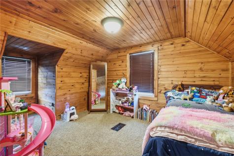 506 1st Street E Newhall IA 52315