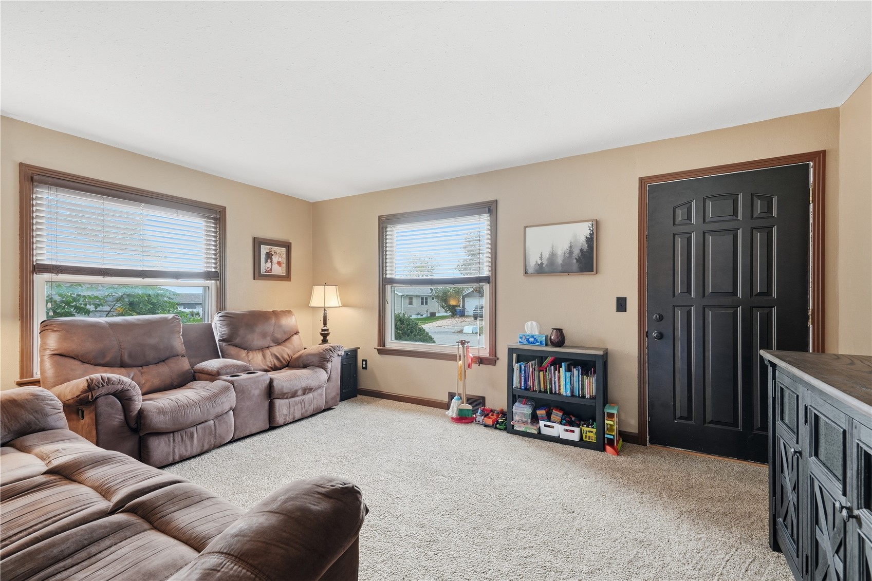 506 1st Street E Newhall IA 52315