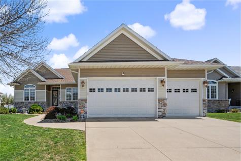 325 N 16th Avenue Hiawatha IA 52233