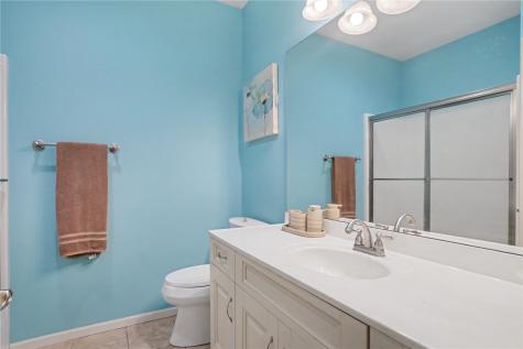 325 N 16th Avenue Hiawatha IA 52233
