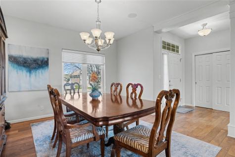 325 N 16th Avenue Hiawatha IA 52233