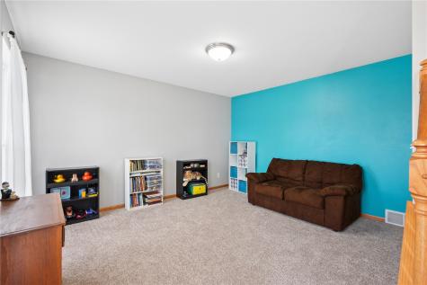 501 Limerock Drive NW Cedar Rapids IA 52405