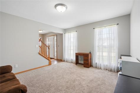 501 Limerock Drive NW Cedar Rapids IA 52405
