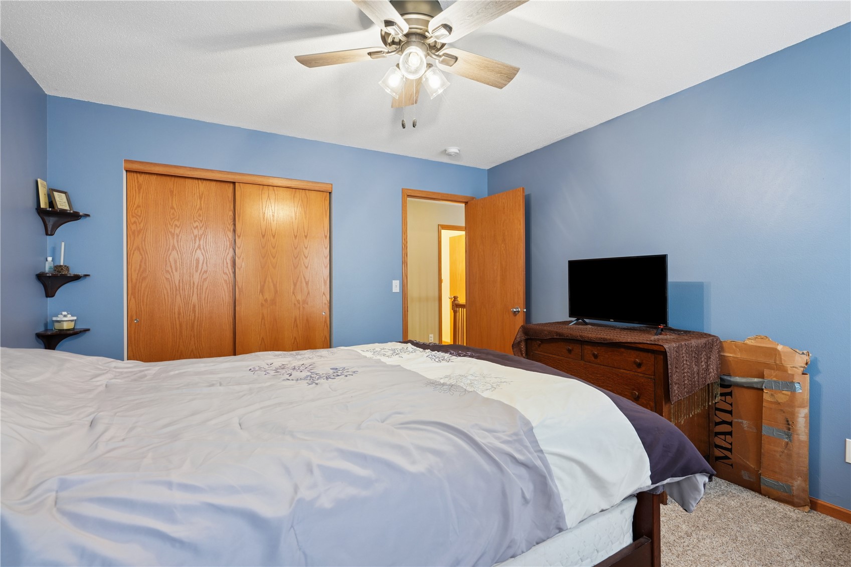 501 Limerock Drive NW Cedar Rapids IA 52405