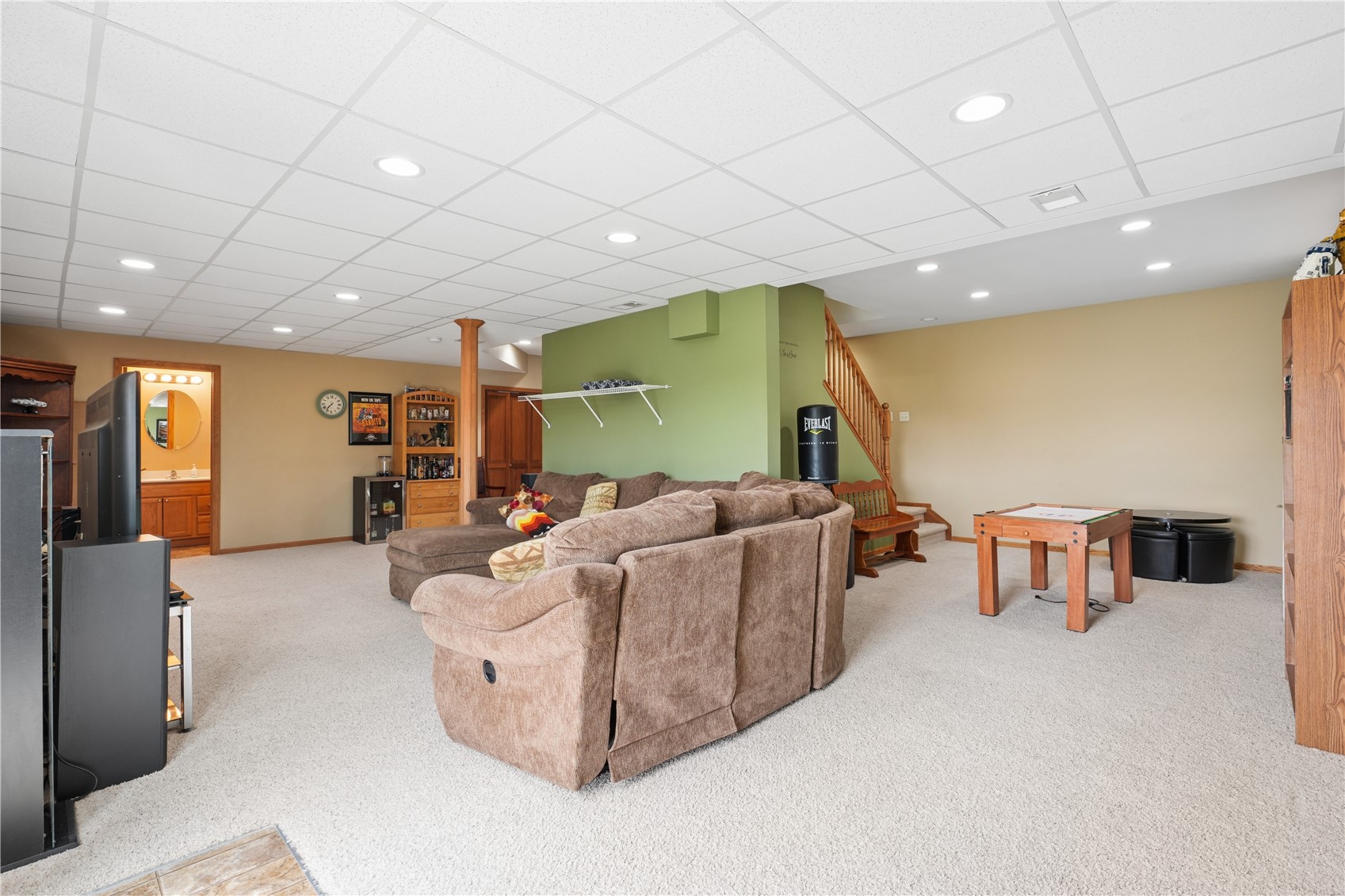 501 Limerock Drive NW Cedar Rapids IA 52405
