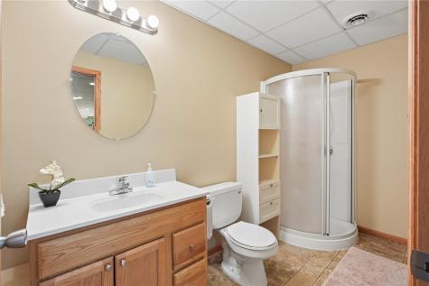 501 Limerock Drive NW Cedar Rapids IA 52405