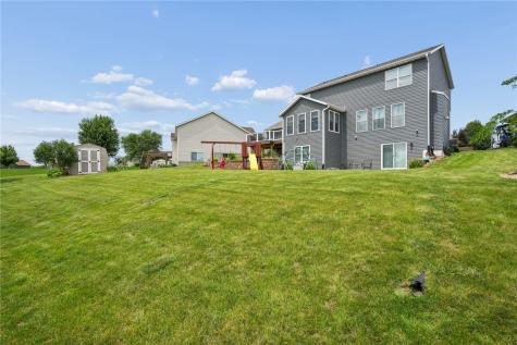 501 Limerock Drive NW Cedar Rapids IA 52405