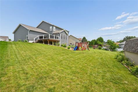 501 Limerock Drive NW Cedar Rapids IA 52405