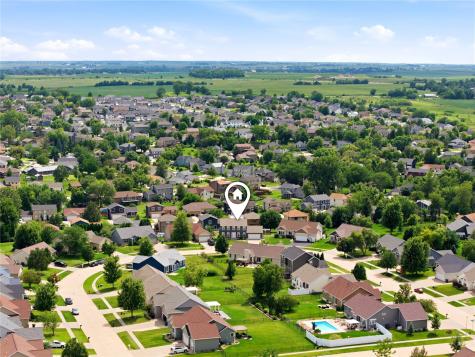 501 Limerock Drive NW Cedar Rapids IA 52405
